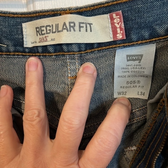 Levi 505 regular fit men’s jeans. Size 32 x 34. - Picture 5 of 10